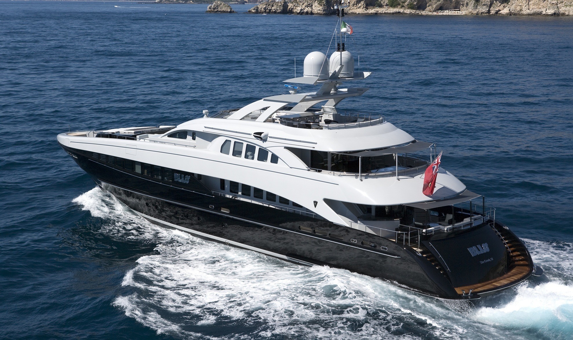 BLISS Yacht Charter Details, Heesen 4400 CHARTERWORLD Luxury Superyachts